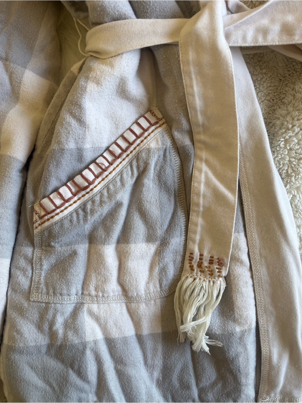 E by Eloise Short Robe - Picture 7 of 9